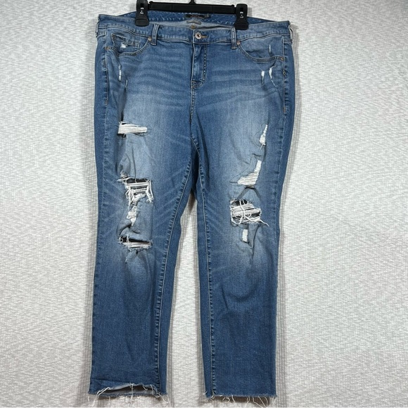 torrid Denim - Torrid Vintage Stretch Crop boyfriend Distressed Jeans Sz.20 Raw Hem High Rise